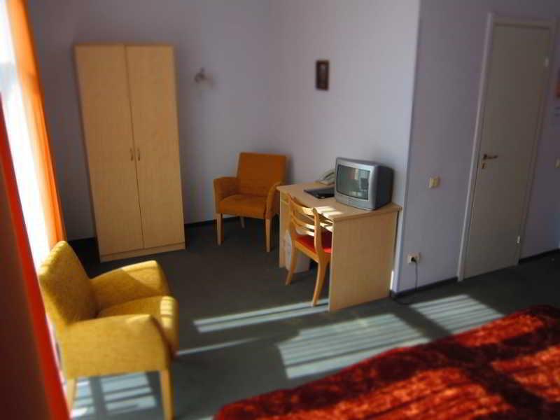 ריגה Hotel Vilmaja מראה חיצוני תמונה